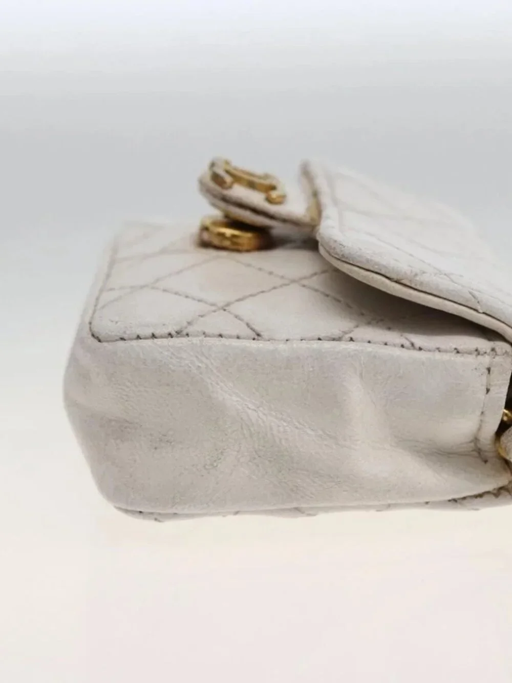 CHANEL Minimini Matelasse 7 Pouch Leather White Gold CC Auth LNZ849